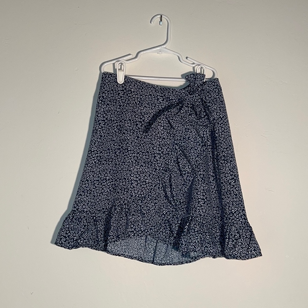 Navy blue and white floral ruffled skirt